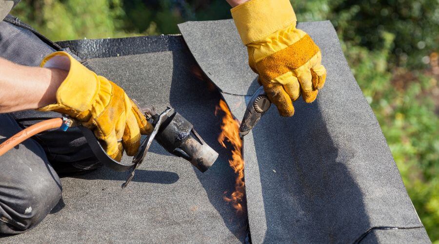 Professional gutter cleaning in Bridgewater, CT